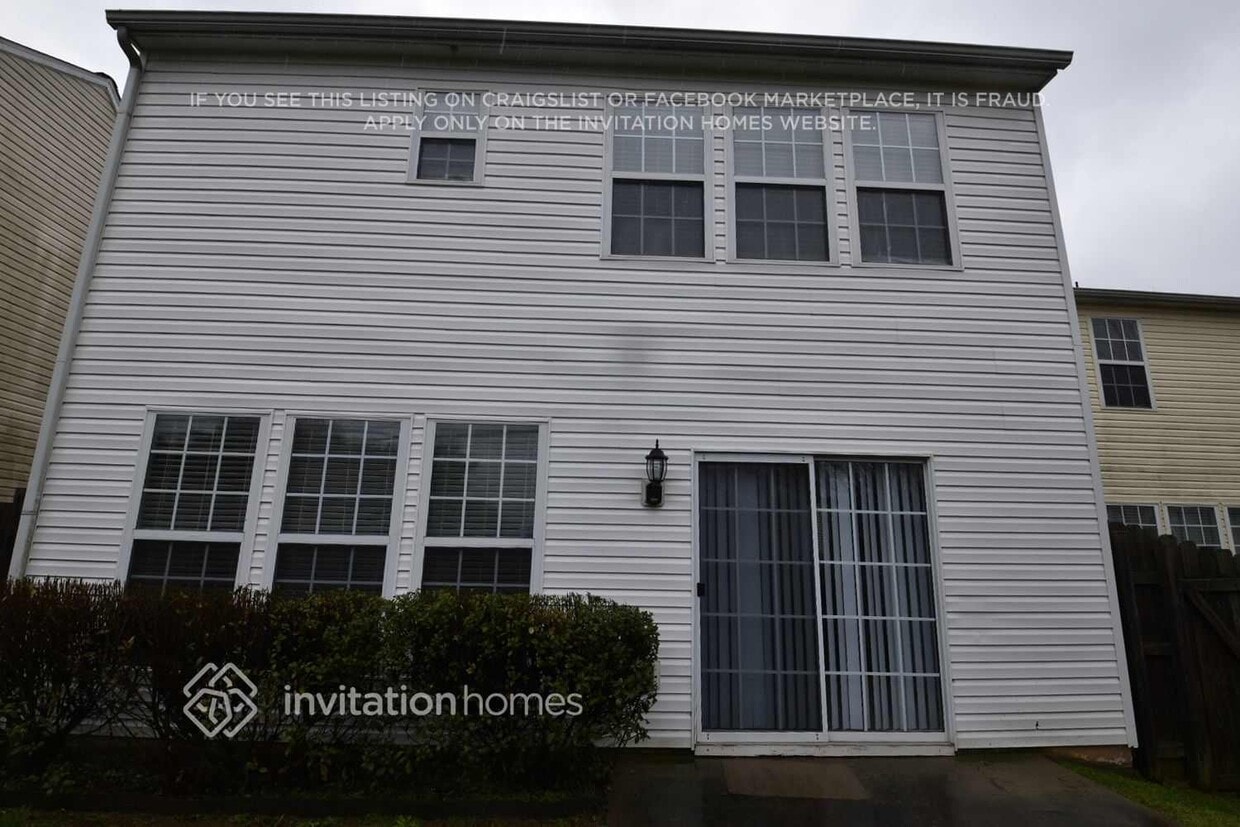 Foto del edificio - 1615 Heyford Cir NW