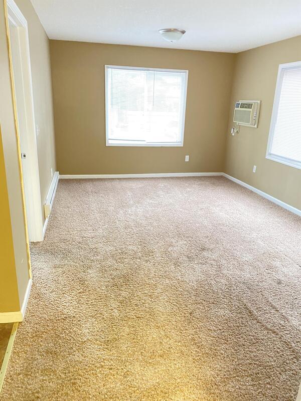 709 W Church St Unit Apt 6, Champaign, IL 61820 Condo for Rent in