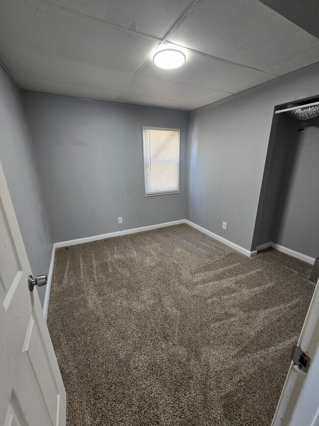 Foto del edificio - 721 E 8th St