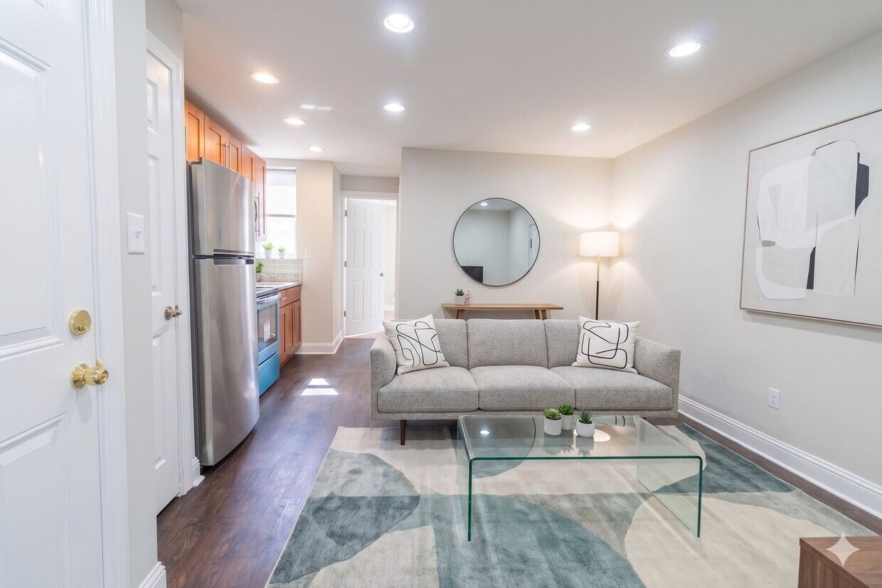 Photo - 104 N 60th St