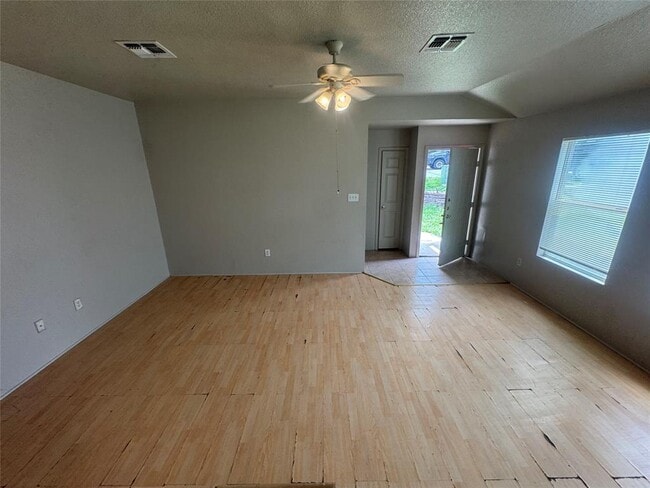 Foto del edificio - 4411 Terra Summit Rd