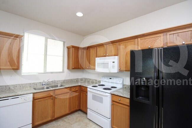 Building Photo - 2614 N 73rd Dr