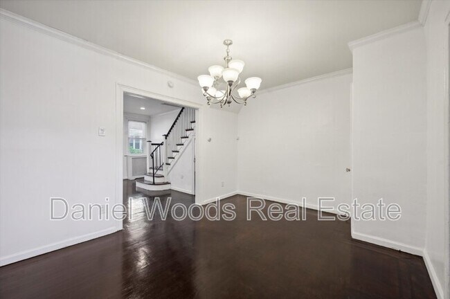 Building Photo - 6725 N Smedley St