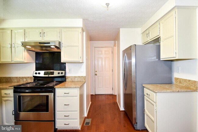 Building Photo - 2364 Ironwood Dr