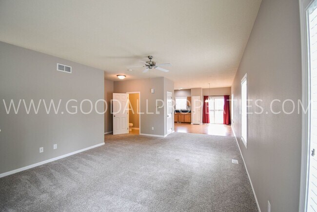Foto del edificio - 3 Bedroom 2 Bath Townhome end unit in Glenn Village!!!