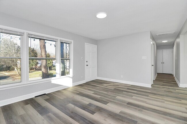 sala de estar - 1618 Grovewood Dr