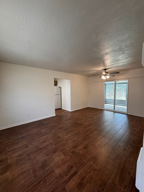 Foto del edificio - 2425 Austin Ave