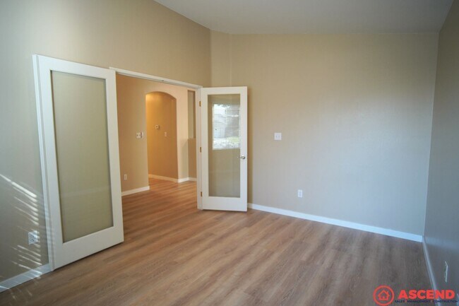 Foto del edificio - MOVE IN SPECIAL!!! $750 OFF FIRST MONTHS R...