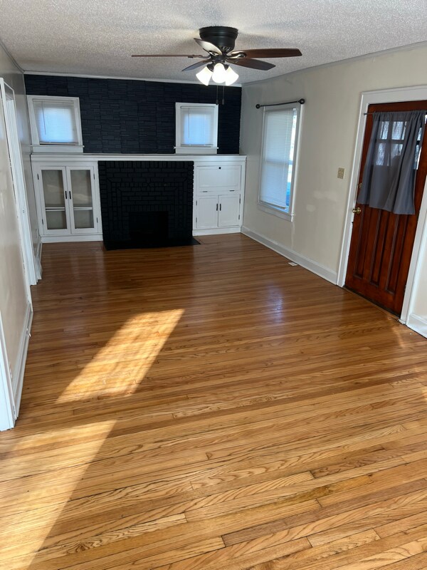 Foto del edificio - 8512 Woodland Ave