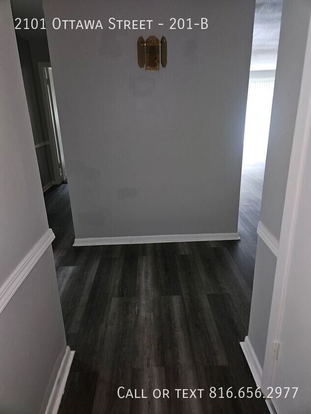 Foto principal - 2101 Ottawa St