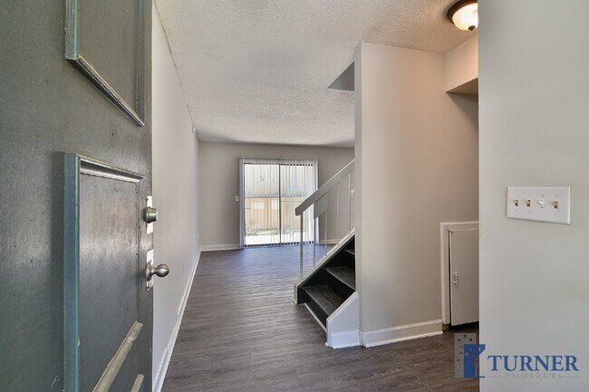 Building Photo - 521 Hickory Hill Dr, Columbia, SC 29210