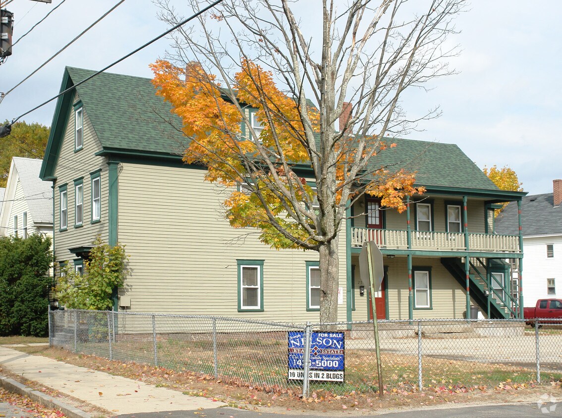2325 River St, Rochester, NH 03867 Apartments in Rochester, NH