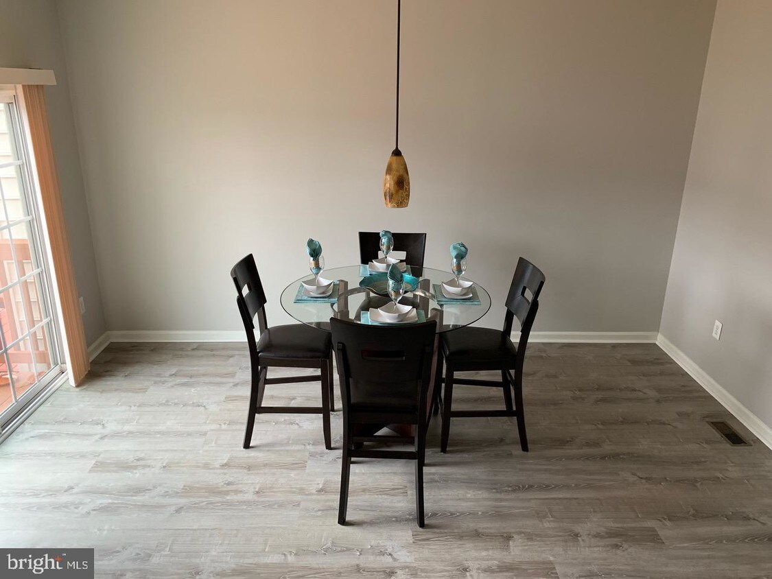 Primary Photo - 17480 Bayou Bend Cir