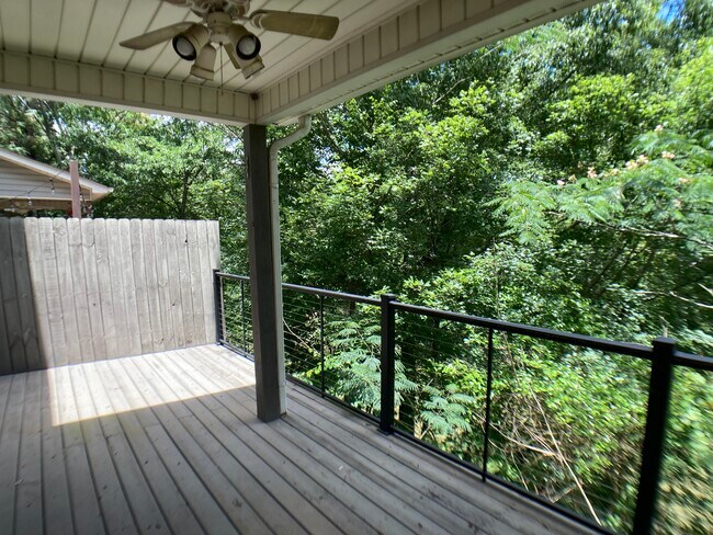Foto del edificio - 4018 River Walk Ln
