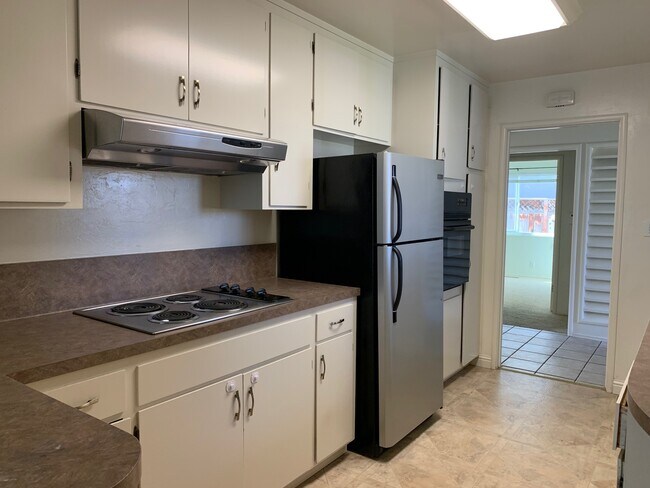 Foto del edificio - 1383 Bobolink Cir