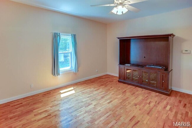 Foto del edificio - 126 S Meridian Rd