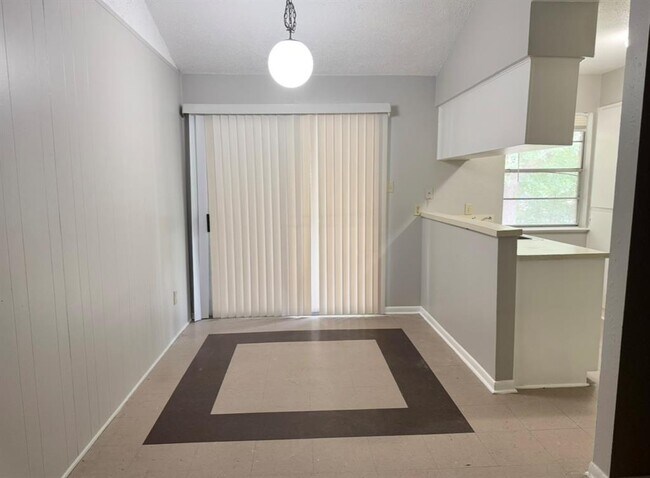 Foto del edificio - 115 Stubblefield Dr