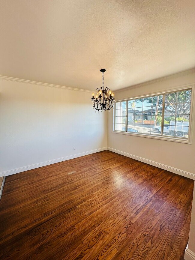 Building Photo - 7370 Minerva Dr