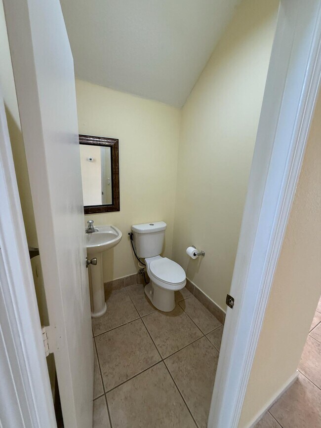 Building Photo - 5074 Massy Dr
