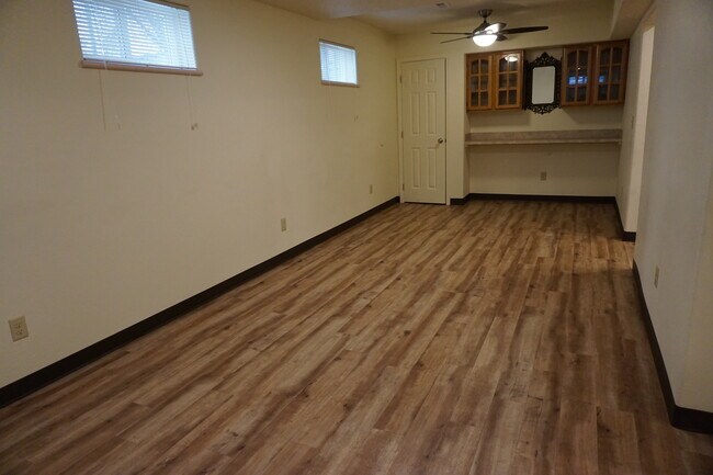 Foto del edificio - 2034 Strand Ave