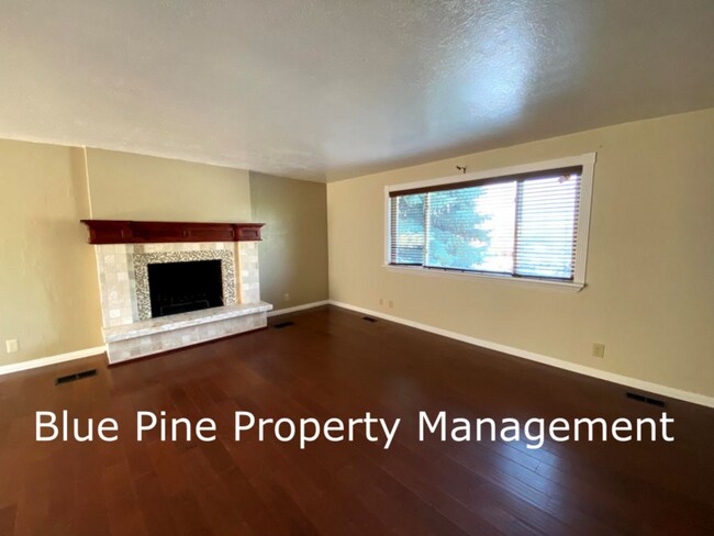 Foto del edificio - 896 Lucille Ave