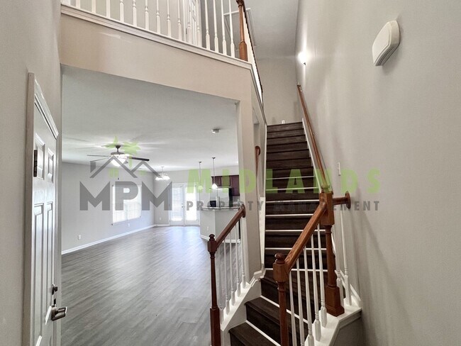 Building Photo - 112 Saluda Springs Ct