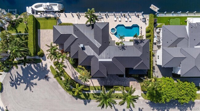 Foto del edificio - 7474 NE Bay Cove Ct
