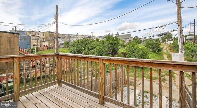 Foto del edificio - 1326 N Broadway