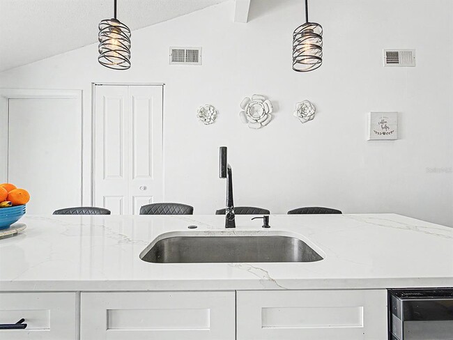 Building Photo - 8304 Dasa Pl