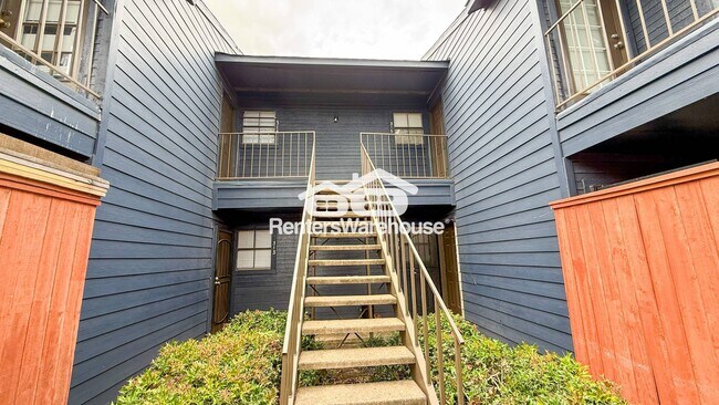 Building Photo - 13480 S Thorntree Dr