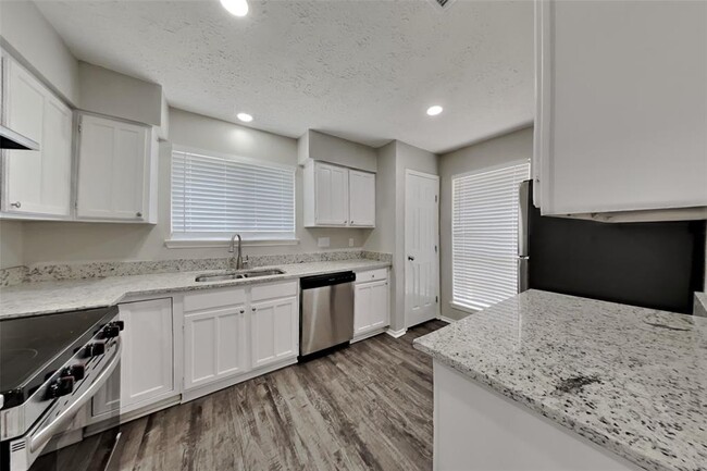 Foto del edificio - 7426 Boysenberry Ln