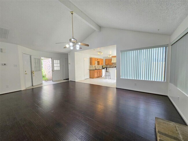 Foto del edificio - 2922 Whetrock Ln