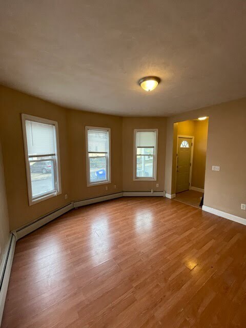 Primary Photo - 103 Ridge St