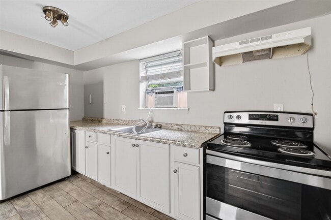 Building Photo - 6832 Avenue I