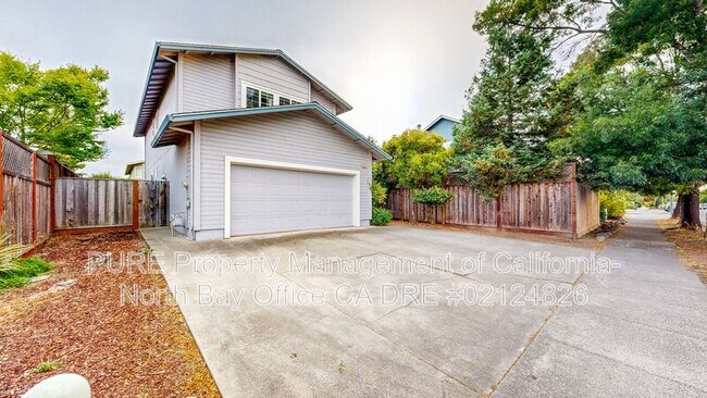 Foto del edificio - 2070 Pinercrest Dr