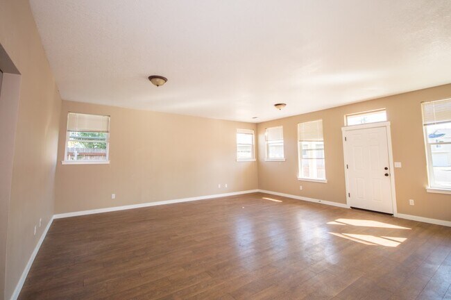 Foto del edificio - 1110 NW 27th St