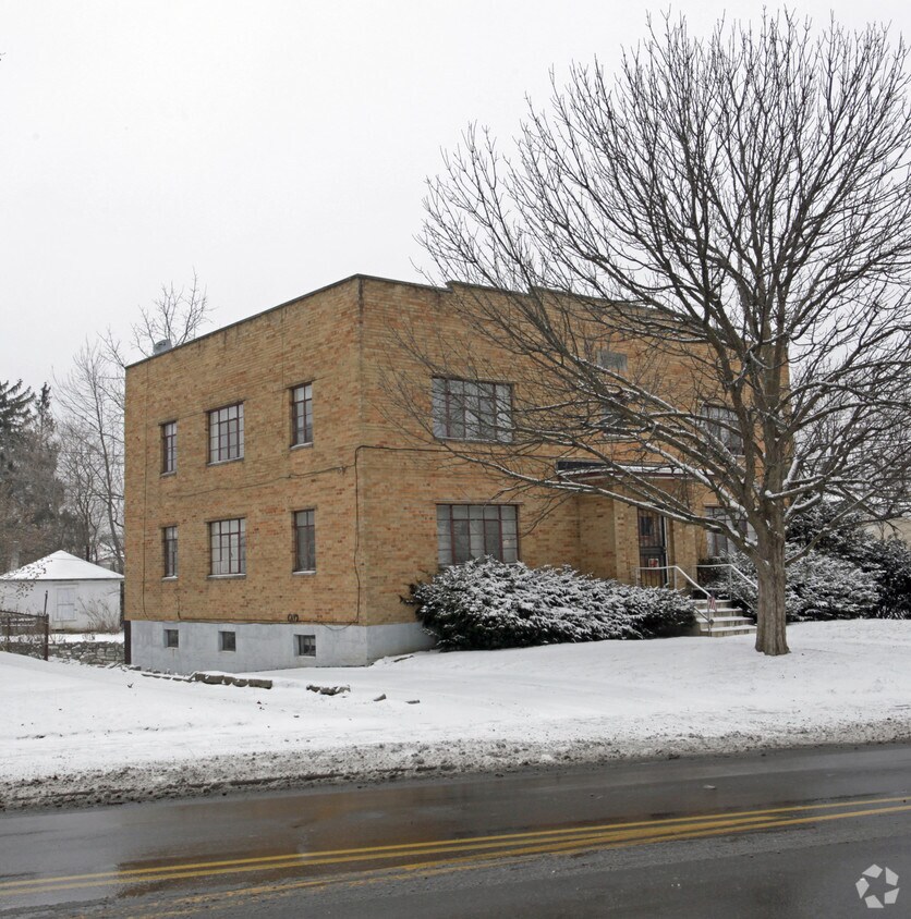 Primary Photo - 19 W Siebenthaler Ave