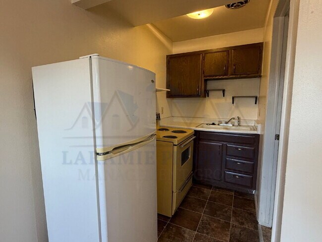 Foto del edificio - 706 Downey St