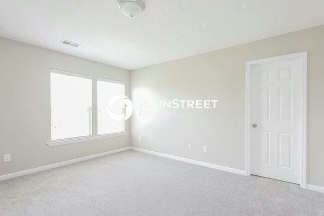 Foto del edificio - 3 Bedroom Pet-Friendly Home in Clemmons, NC with Main Street Renewal