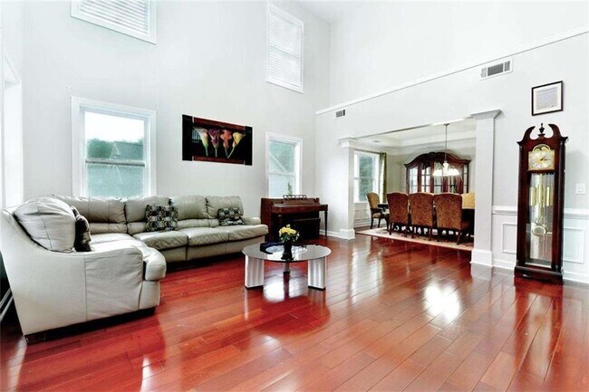 Building Photo - 3420 Gables Ct