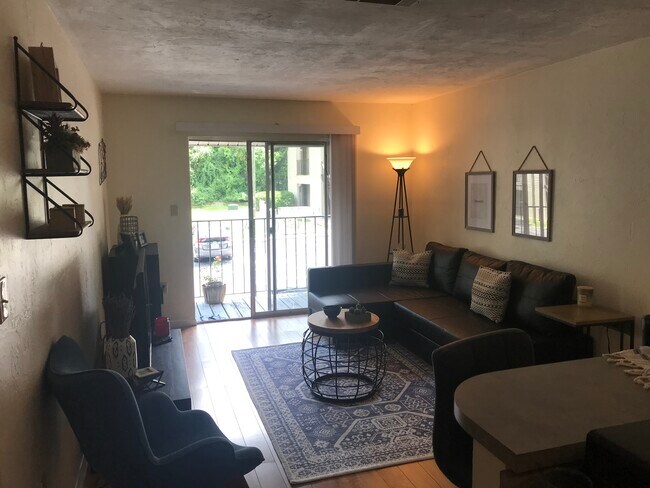 Foto del edificio - 1035 SW 9th St