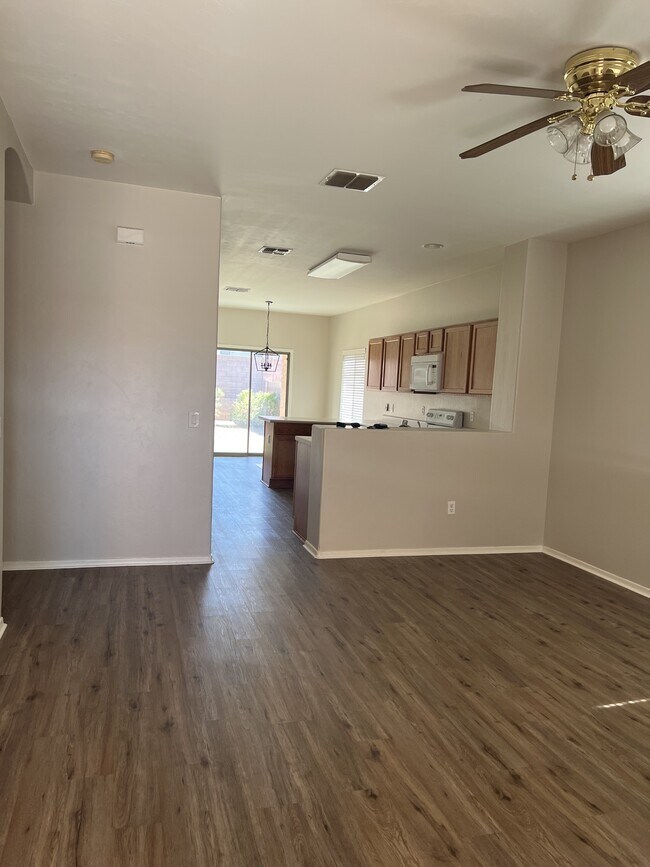 Foto del edificio - 7739 W Sombrero View Ln