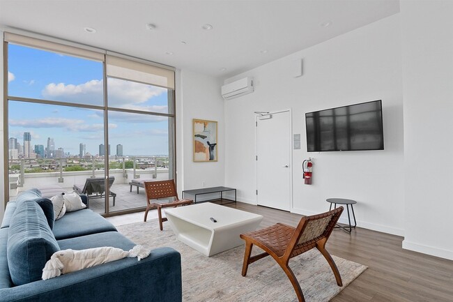 Building Photo - 75 Jordan Avenue Unit 602