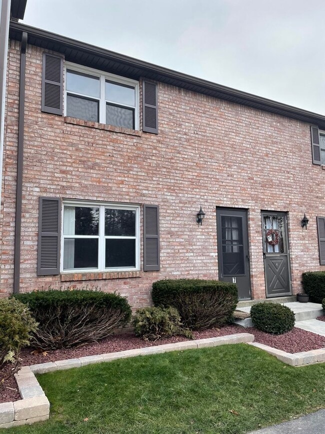 Building Photo - 1685 Brodhead Rd