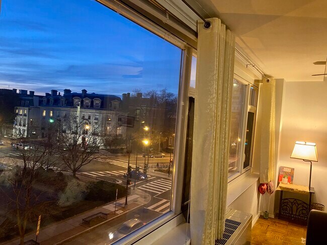 Building Photo - 1545 18th St NW