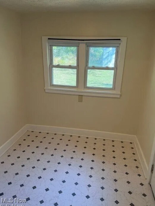 Foto del edificio - 431 Noah Ave