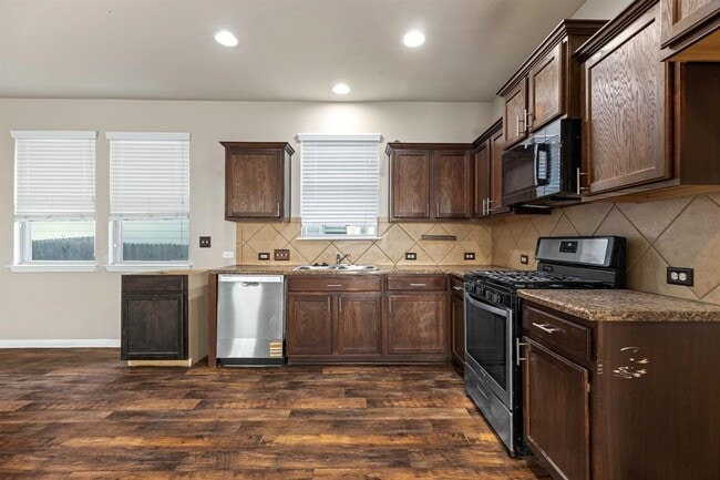 Building Photo - 253 Eagle Brook Ln