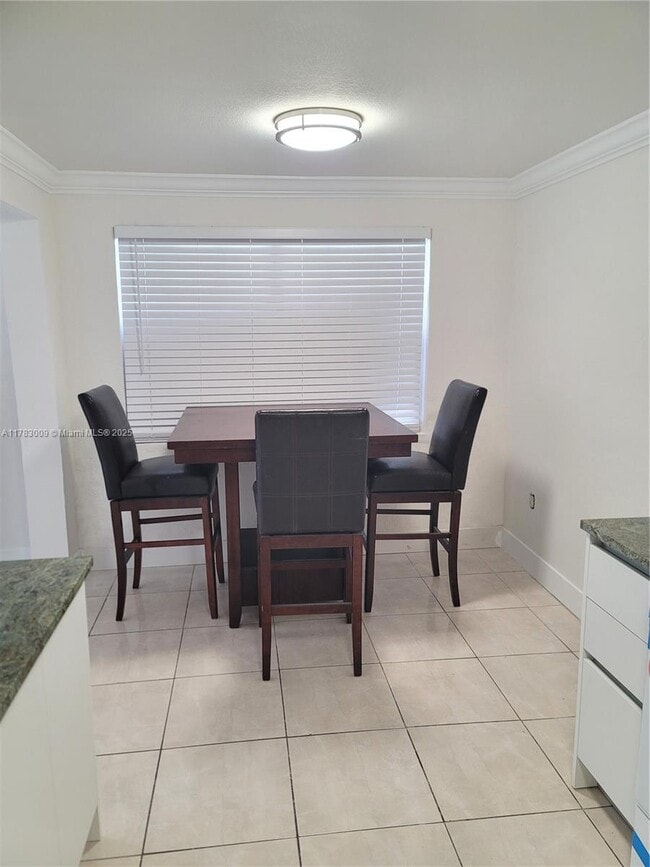 Foto del edificio - 651 SW 66th Ave