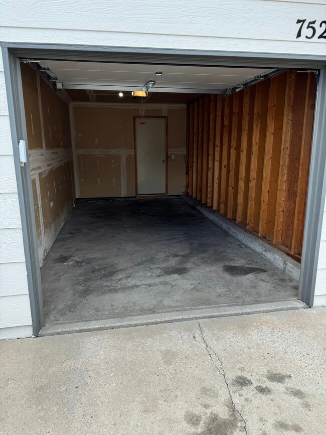 Garage - 7526 Banner Ct