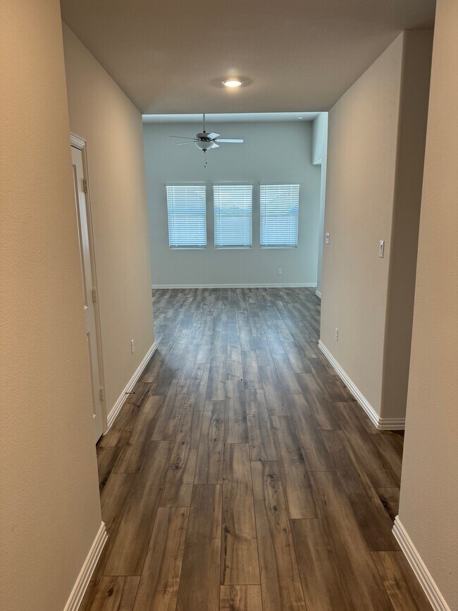 Foto del edificio - 3803 Richland Dr